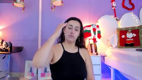 my_aleja_ online show from December 16, 2025, 12:43 pm