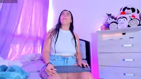 my_aleja_ online show from March 19, 2026, 1:26 pm