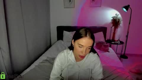 katie online show from December 16, 2024, 6:43 am