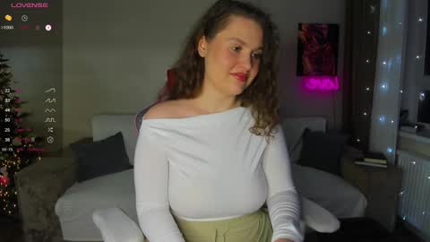 Snapshot of my_emmy chatting on December 29, 2024, 12:34 pm Emmy online show from December 29, 2024, 12:34 pm