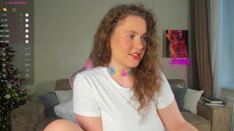 Snapshot of my_emmy chatting on February 4, 2025, 2:49 am Emmy online show from February 4, 2025, 2:49 am