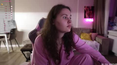 Snapshot of my_emmy chatting on September 20, 2025, 6:53 pm Emmy online show from September 20, 2025, 6:53 pm