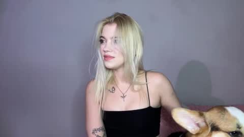 Snapshot of my_pretty_lola chatting on October 18, 2025, 5:57 pm Lola online show from October 18, 2025, 5:57 pm