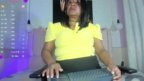 mya_blaze online show from September 24, 2025, 12:19 pm