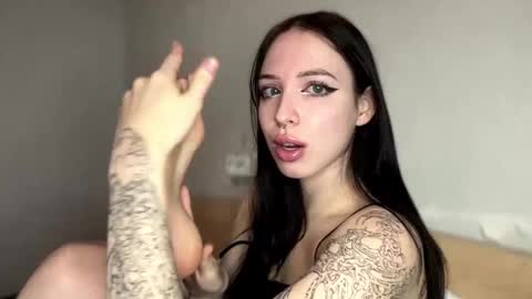 Snapshot of myafmaa chatting on October 19, 2025, 7:53 am Viola online show from October 19, 2025, 7:53 am