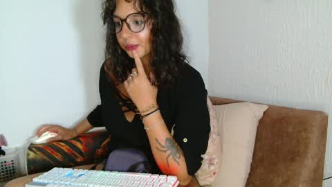 myamillor online show from April 13, 2026, 10:04 pm