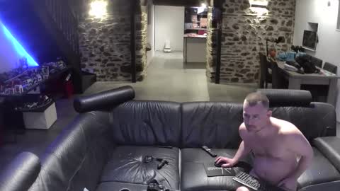 Snapshot of myckadow chatting on February 28, 2026, 7:04 pm AlexSynopsis online show from February 28, 2026, 7:04 pm