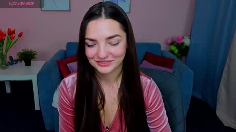 Ella online show from October 6, 2025, 10:18 pm