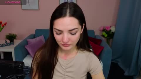 Ella online show from October 21, 2025, 8:20 pm