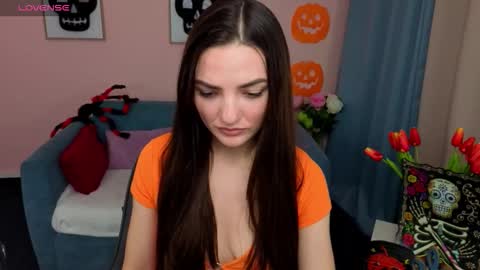 Ella online show from October 29, 2025, 9:49 pm