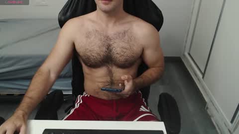 Snapshot of myhairymacho chatting on July 5, 2026, 8:05 pm Juan OF myhairymacho online show from July 5, 2026, 8:05 pm