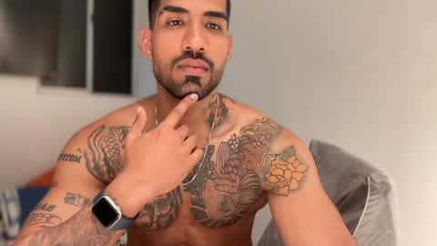 Myke esthetic online show from February 13, 2025, 3:18 am