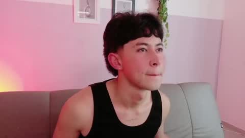 Snapshot of myke_magic chatting on June 26, 2026, 6:51 am myke_magic online show from June 26, 2026, 6:51 am