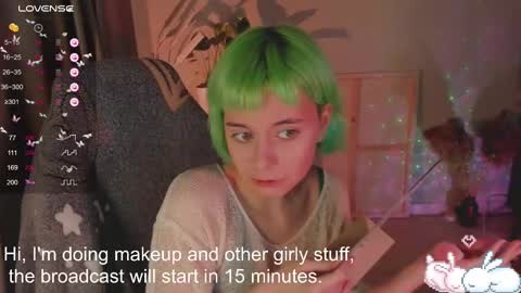 MylaFlores online show from February 25, 2025, 12:36 am