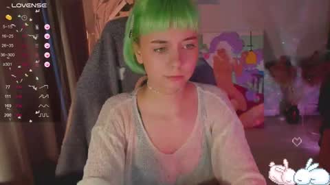 MylaFlores online show from February 25, 2025, 3:42 am