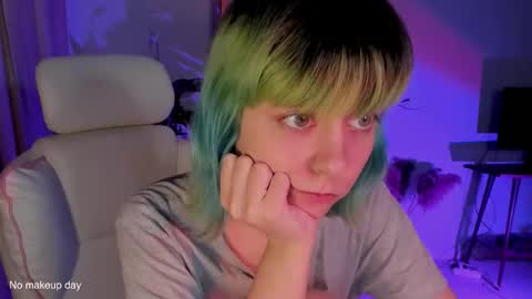 MylaFlores online show from September 14, 2025, 2:00 am