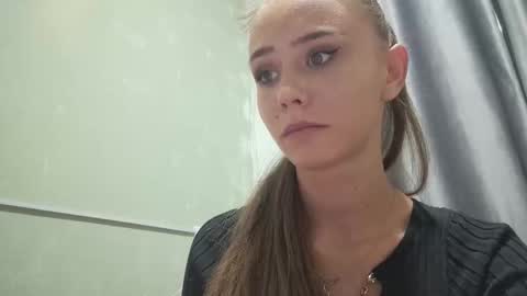 Snapshot of mylittle_flame chatting on October 7, 2025, 5:10 pm mylittle_flame online show from October 7, 2025, 5:10 pm