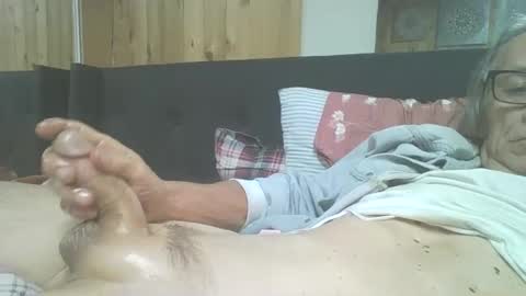 mymyselfandme online show from September 30, 2025, 7:24 am