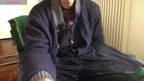 Bi sexy guy lovense hush is on private is open or password show tip if you like. online show from November 19, 2025, 10:26 am