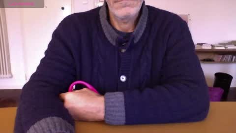 Bi sexy guy lovense hush is on private is open or password show tip if you like. online show from December 5, 2025, 7:39 am