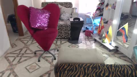 Snapshot of myrnasexxx chatting on December 16, 2025, 10:04 pm Myrna Sessions online show from December 16, 2025, 10:04 pm