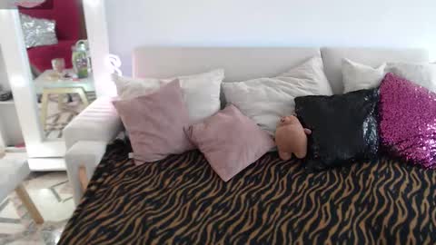 Snapshot of myrnasexxx chatting on December 21, 2025, 6:48 pm Myrna Sessions online show from December 21, 2025, 6:48 pm