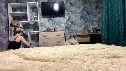 myrtiekirsten online show from November 30, 2025, 5:06 pm