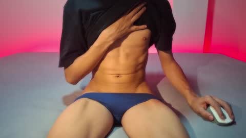 Snapshot of myskinny18 chatting on July 10, 2026, 12:08 pm ThiagoFirst Time online show from July 10, 2026, 12:08 pm