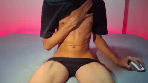 Snapshot of myskinny18 chatting on July 14, 2026, 7:08 pm ThiagoFirst Time online show from July 14, 2026, 7:08 pm