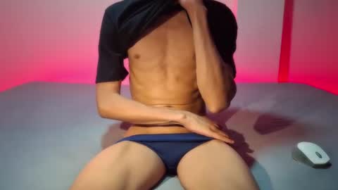 Snapshot of myskinny18 chatting on July 24, 2026, 12:03 pm ThiagoFirst Time online show from July 24, 2026, 12:03 pm
