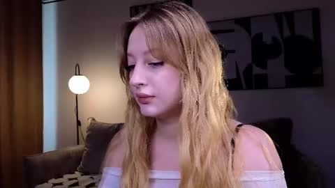 Snapshot of mysmila chatting on July 6, 2026, 2:14 pm mysmila online show from July 6, 2026, 2:14 pm