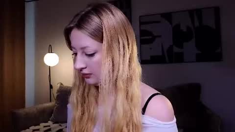 Snapshot of mysmila chatting on July 6, 2026, 3:03 pm mysmila online show from July 6, 2026, 3:03 pm