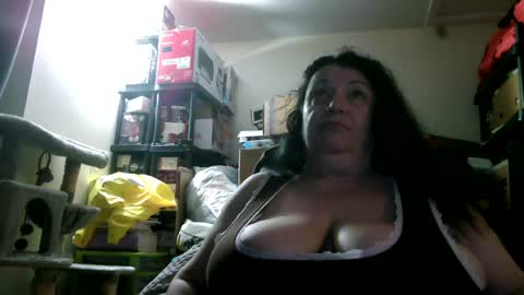 Snapshot of mysteriouswoman18 chatting on July 27, 2026, 1:45 am mysteriouswoman18 online show from July 27, 2026, 1:45 am
