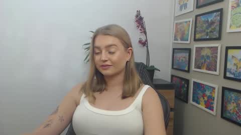 Erica online show from November 5, 2025, 1:00 pm