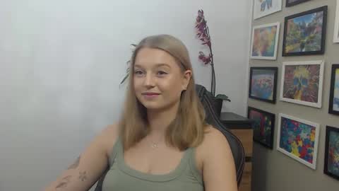 Erica online show from November 10, 2025, 3:22 pm