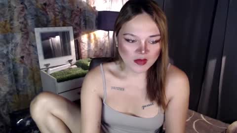 Snapshot of mysteryman_xxx chatting on February 4, 2025, 4:48 am UR GIRL NEXTDOOR online show from February 4, 2025, 4:48 am