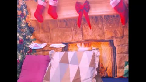 mysticebony18 online show from December 3, 2024, 7:33 pm