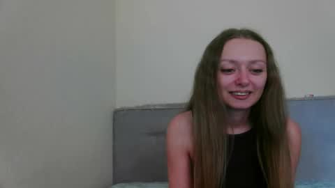 Snapshot of mysticglimmer chatting on May 28, 2026, 7:38 am Anika online show from May 28, 2026, 7:38 am