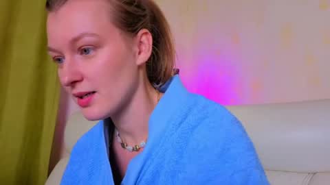 mysticvenus_ online show from April 1, 2026, 1:41 pm