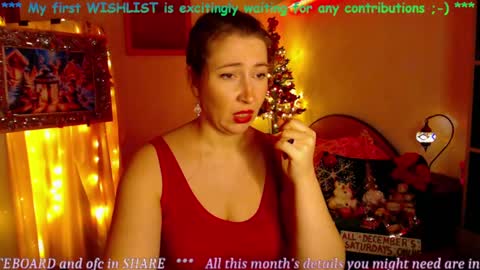 MystyDew online show from December 5, 2024, 3:17 pm