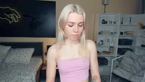 Olivia or just olive online show from September 24, 2025, 7:28 pm