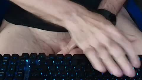 Snapshot of myztryman chatting on June 15, 2026, 4:42 pm myztryman online show from June 15, 2026, 4:42 pm