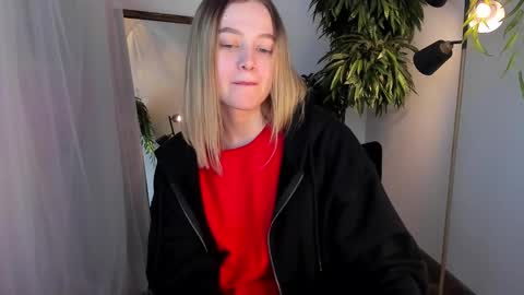 Snapshot of n0_nude chatting on February 6, 2025, 4:03 pm Eva online show from February 6, 2025, 4:03 pm