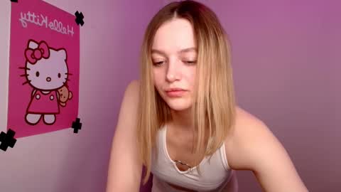 Snapshot of n0_nude chatting on February 12, 2025, 1:37 pm Eva online show from February 12, 2025, 1:37 pm