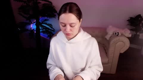 Snapshot of n0_nude chatting on October 1, 2025, 2:50 am Eva online show from October 1, 2025, 2:50 am