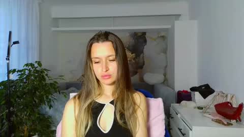 Eva online show from June 3, 2026, 6:24 pm