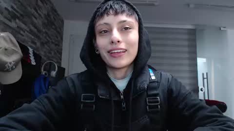 n3utro444 online show from July 27, 2026, 2:24 pm