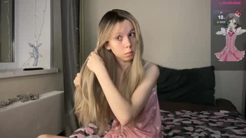 Vanessa and Julia  online show from February 27, 2025, 6:20 pm