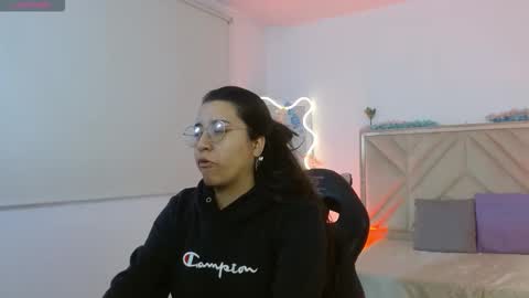 Snapshot of naanaky_tay chatting on October 8, 2025, 11:52 am TARA online show from October 8, 2025, 11:52 am