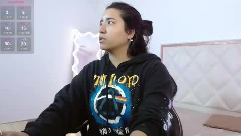 Snapshot of naanaky_tay chatting on October 25, 2025, 11:51 am TARA online show from October 25, 2025, 11:51 am